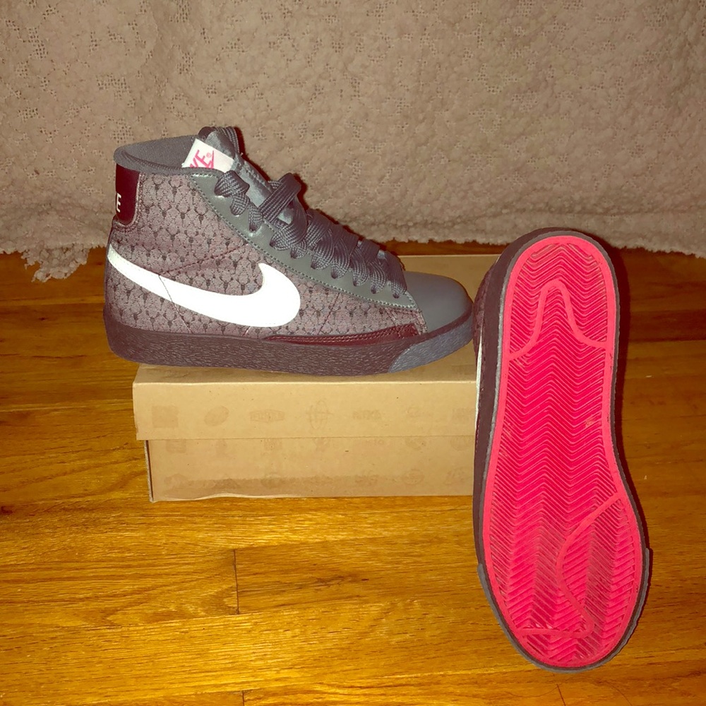 Nike Women’s Blazer High